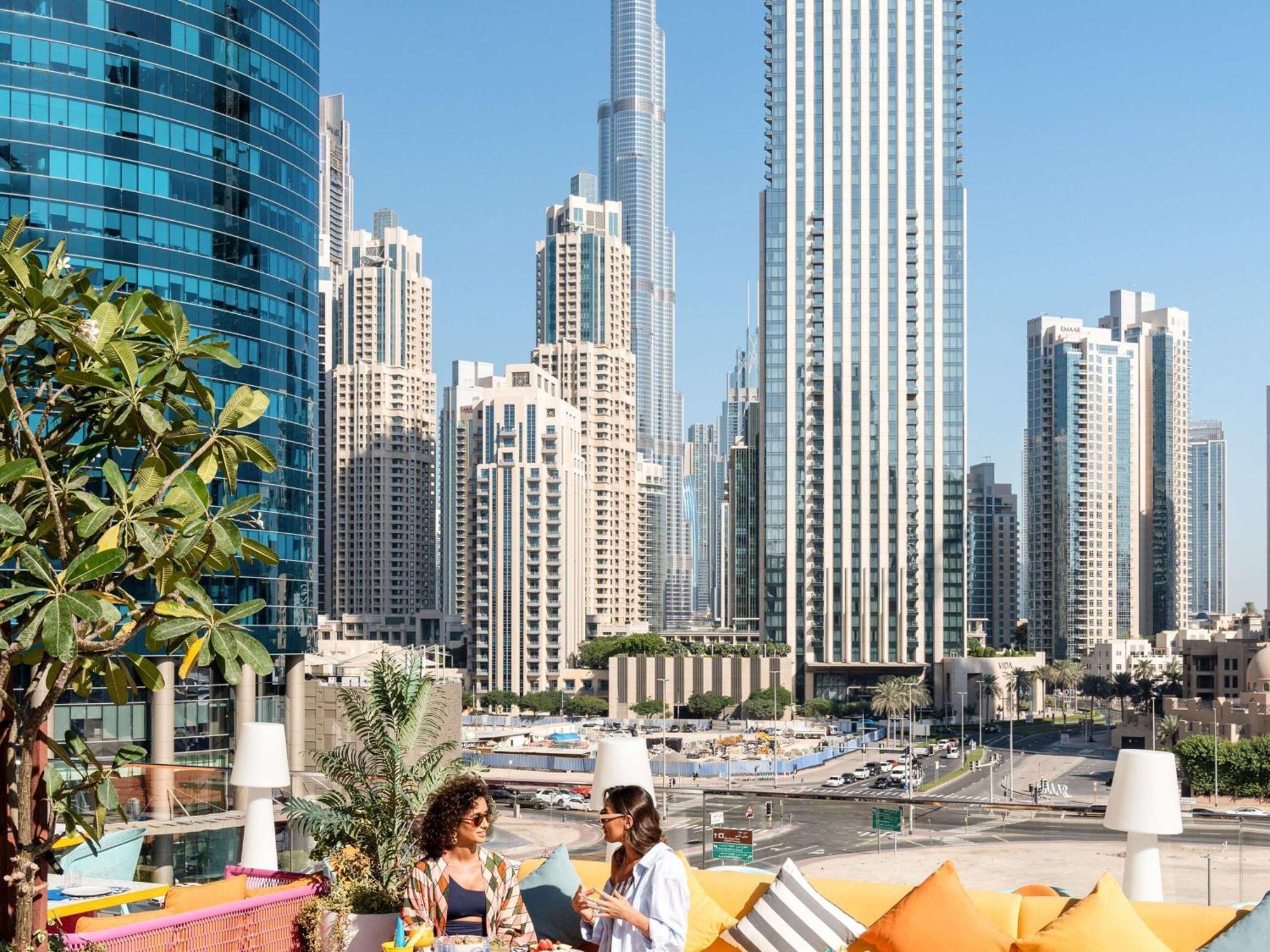 Отель Pullman Dubai Downtown Экстерьер фото
