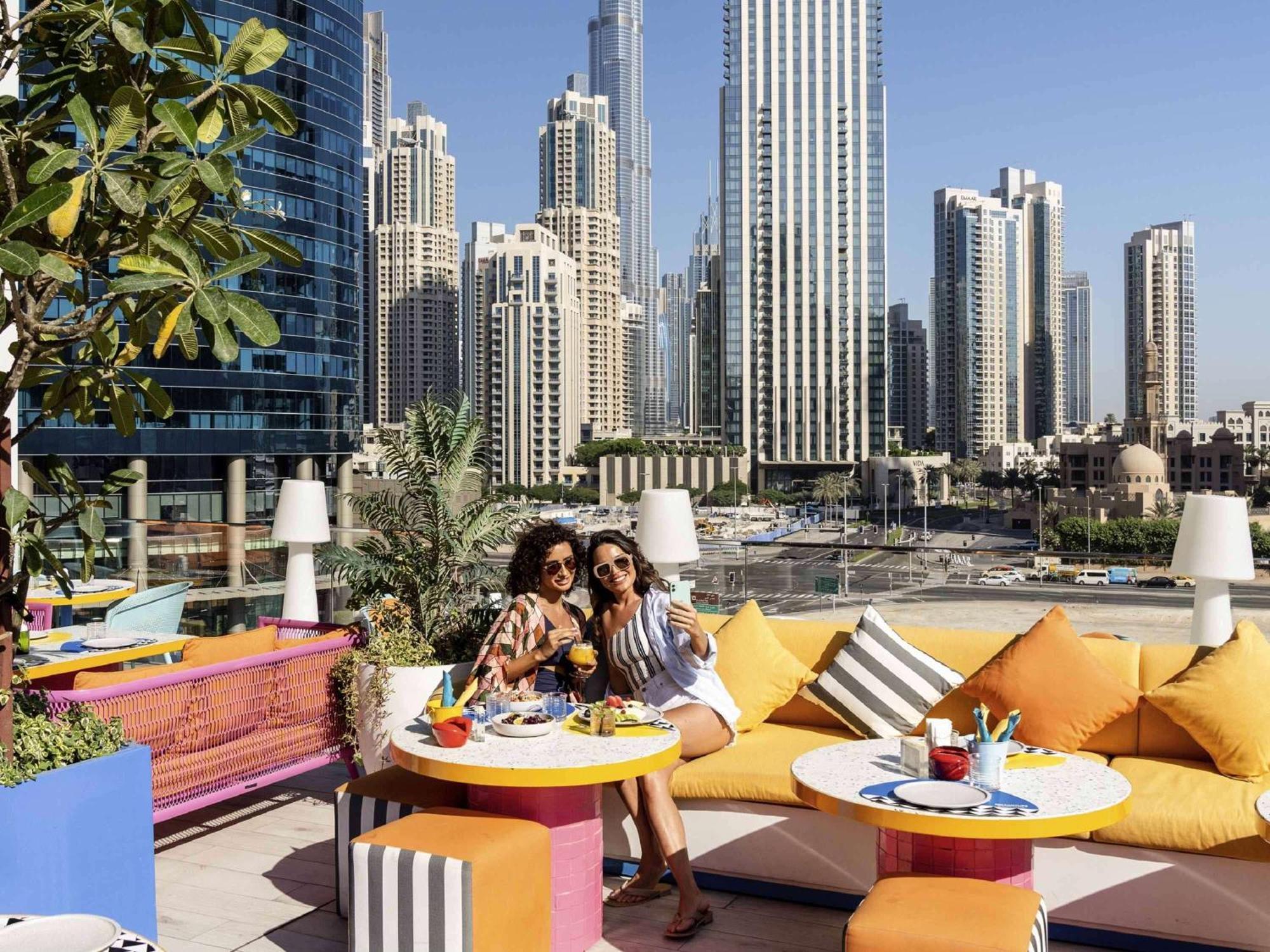 Отель Pullman Dubai Downtown Экстерьер фото