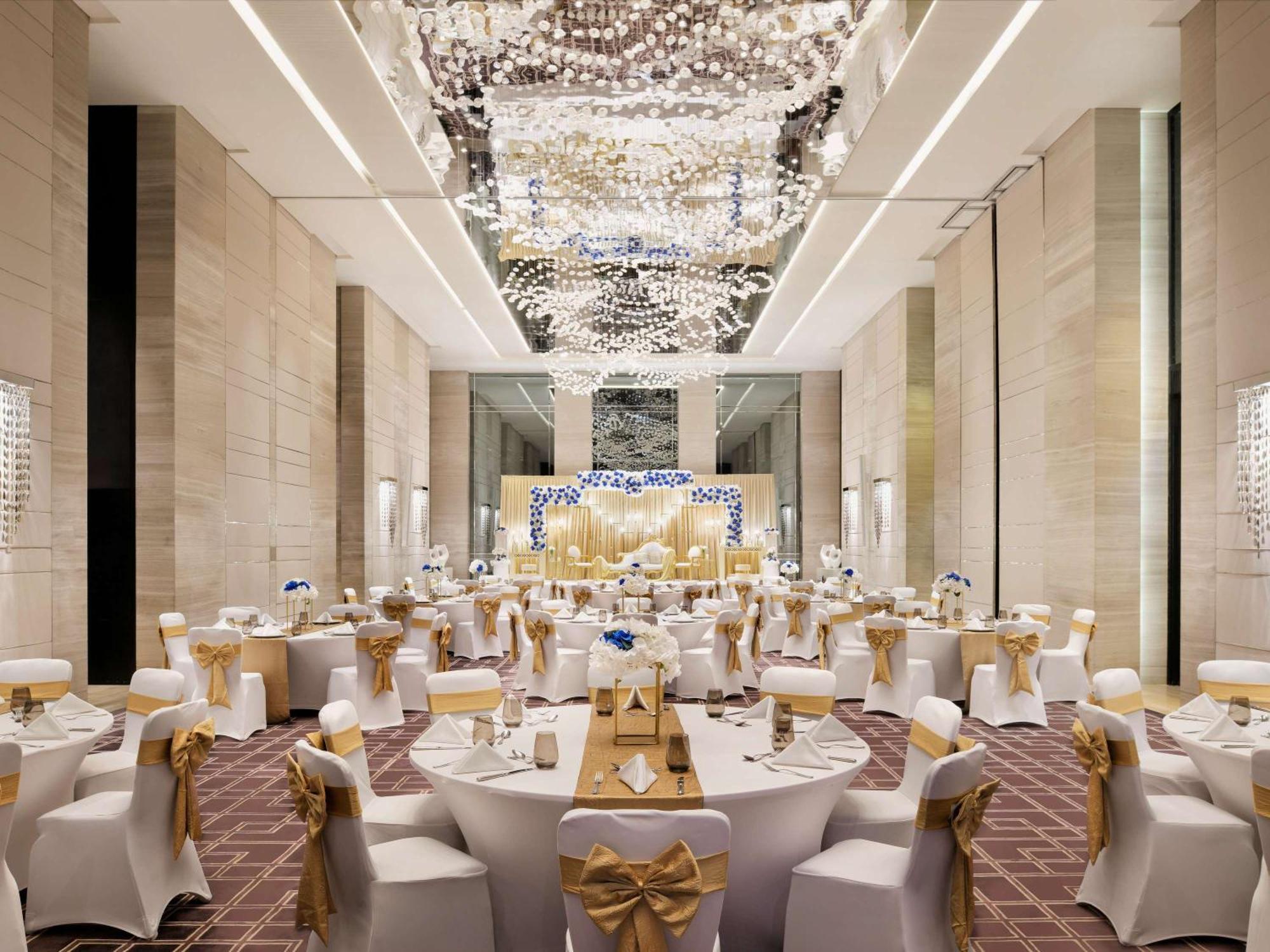 Отель Pullman Dubai Downtown Экстерьер фото