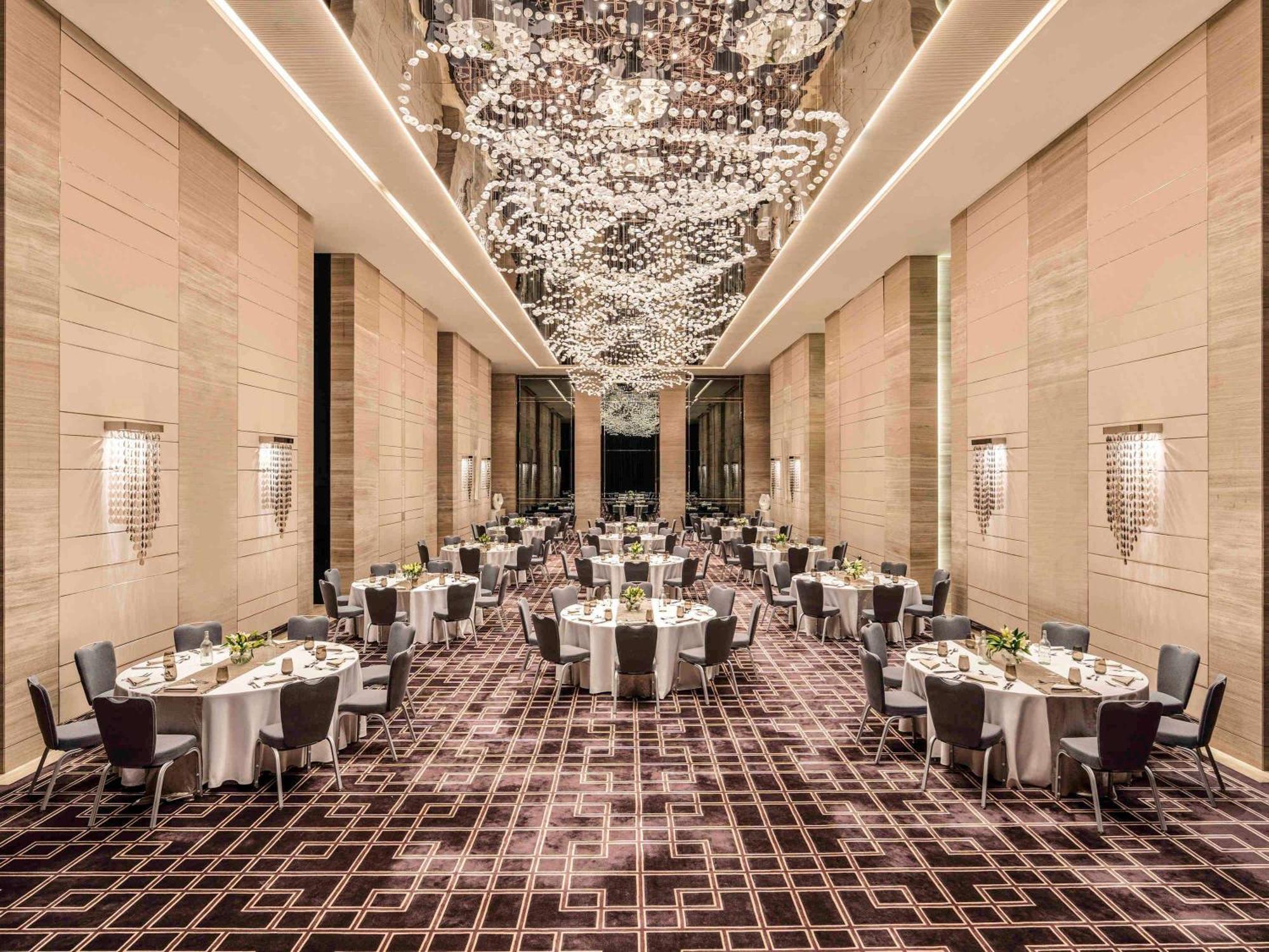 Отель Pullman Dubai Downtown Экстерьер фото