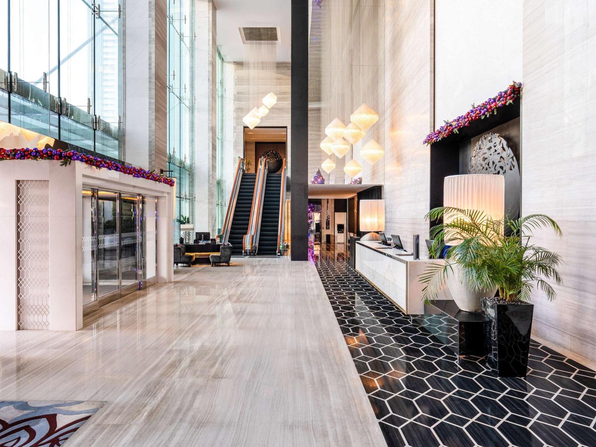 Отель Pullman Dubai Downtown Экстерьер фото